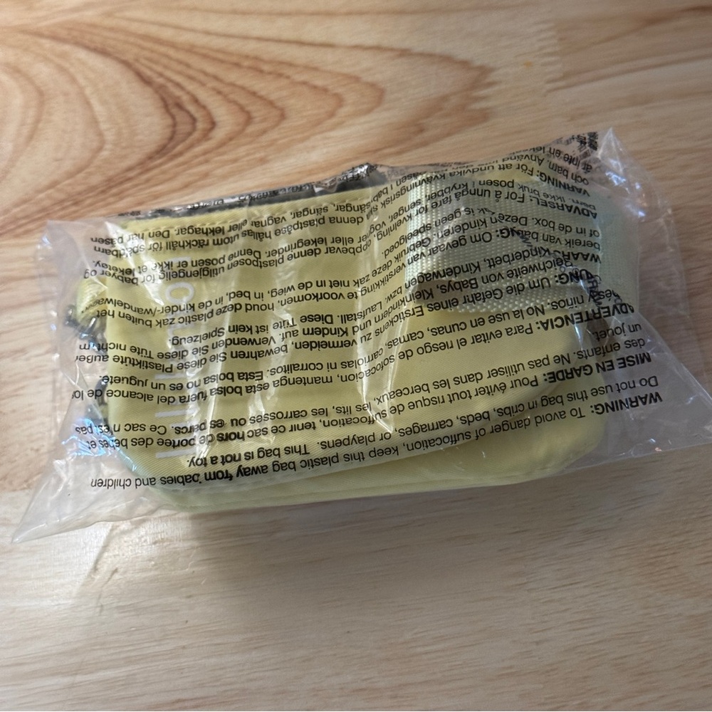 NWT Lululemon Dual Pouch Wristlet Daisy Yellow Light Ivory NWT - Picture 7 of 7